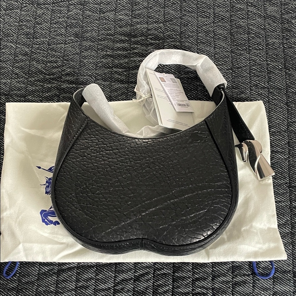 Burberry Black Textured Leather Shoulder Bag - Picture 8 of 11